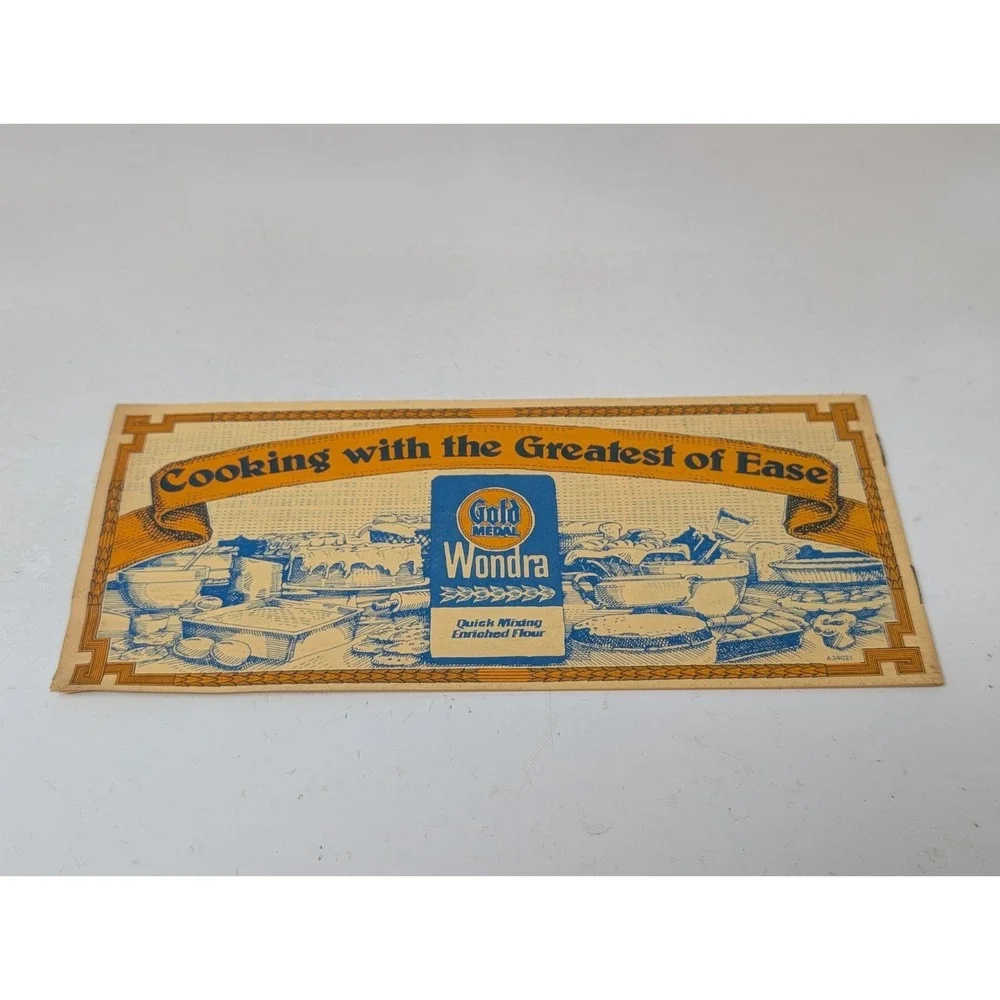 1977 General  Mills Gold Medal Wondra Baking Dessert Recipe Cookbook Booklet VTG
